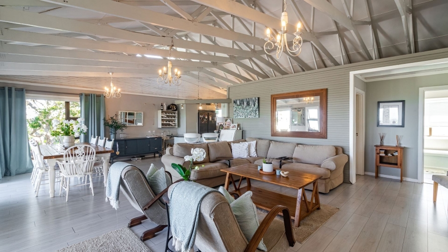 3 Bedroom Property for Sale in Sunrise On Sea Eastern Cape